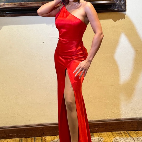 Sau Lee Red Dress - Picture 2 of 5